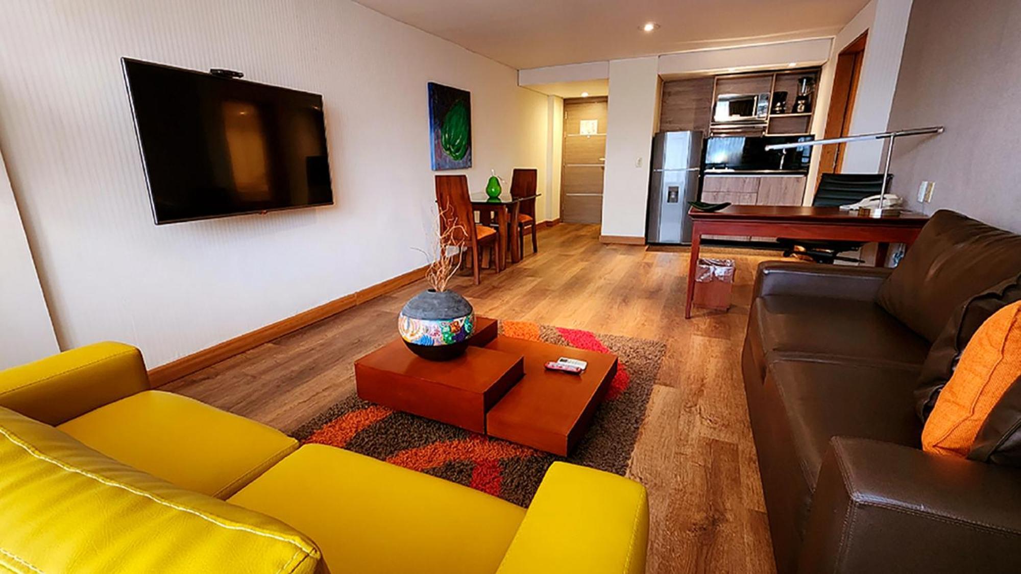 Bogota Plaza Hotel Kültér fotó A living room in a serviced apartment in Lima, Peru