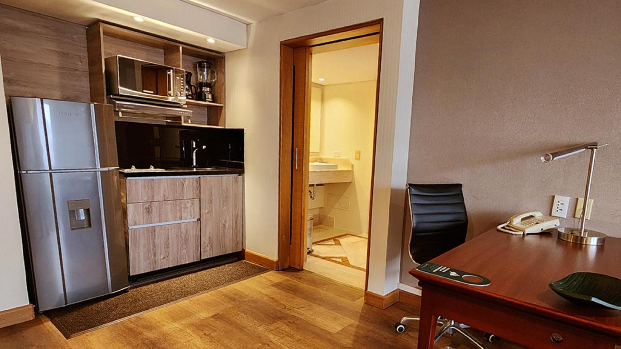 Bogota Plaza Hotel Kültér fotó A typical studio apartment