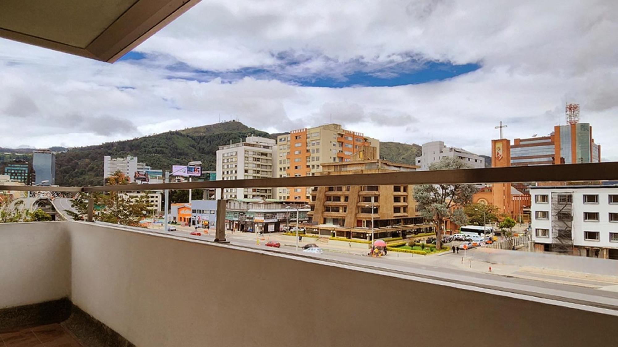Bogota Plaza Hotel Kültér fotó View of the city from the hotel